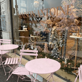 Petals & Pastries