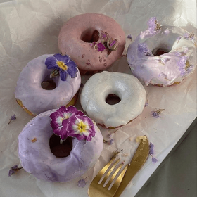 Petals & Pastries