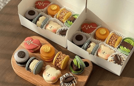 Petals & Pastries